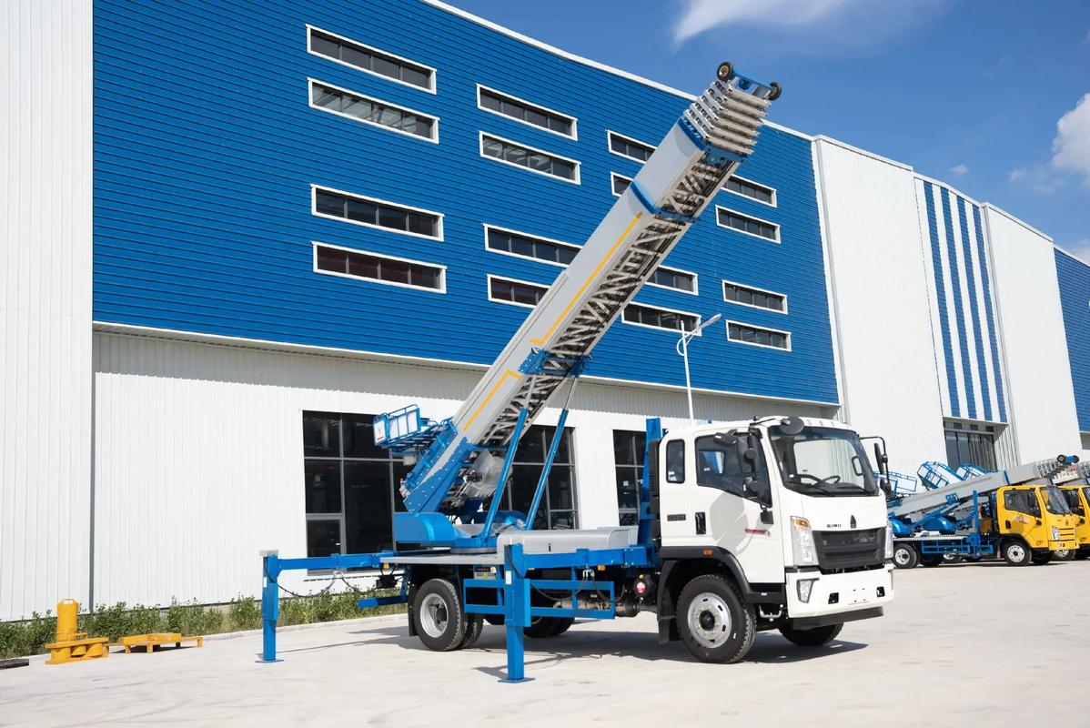 乡城小型云梯车上料车租赁多少钱