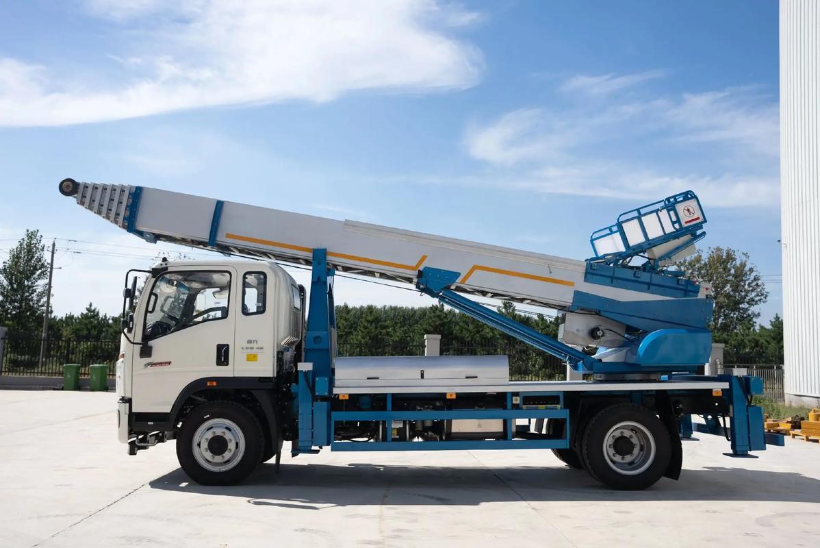 乡城云梯上料车租赁费用