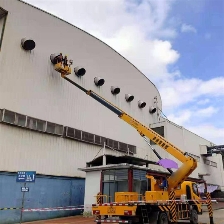 乡城高空作业车出租服务：专业广告牌安装解决方案