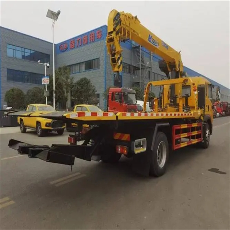 乡城附近小随车吊出租电话，轻松解决搬运烦恼