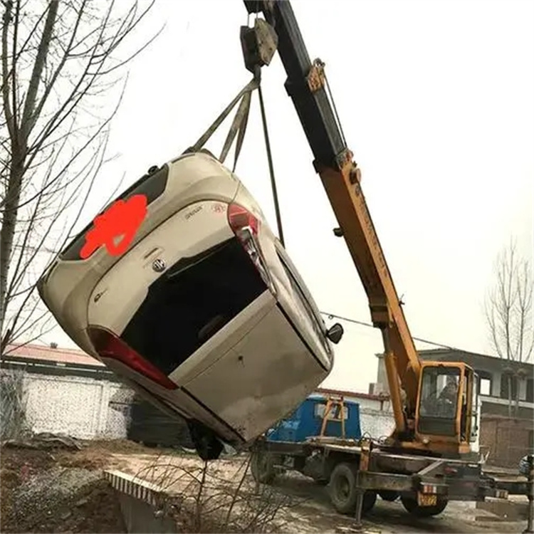 乡城随时待命，吊车24小时道路救援服务全解析